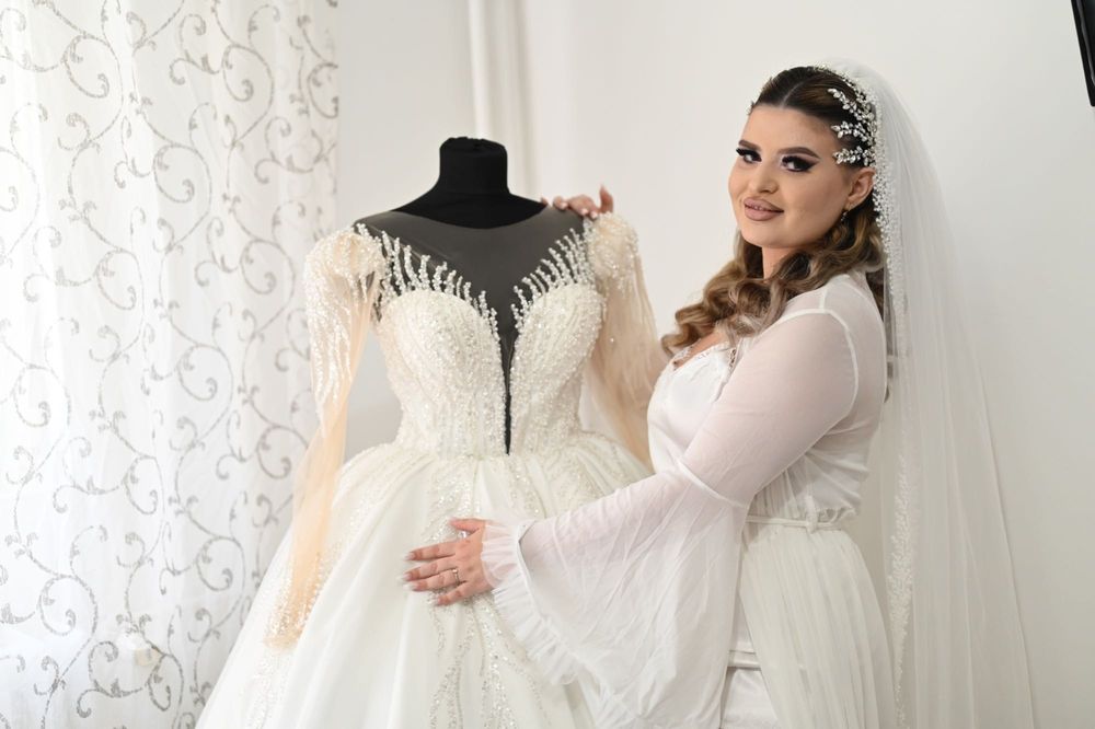 Vând rochie de mireasă