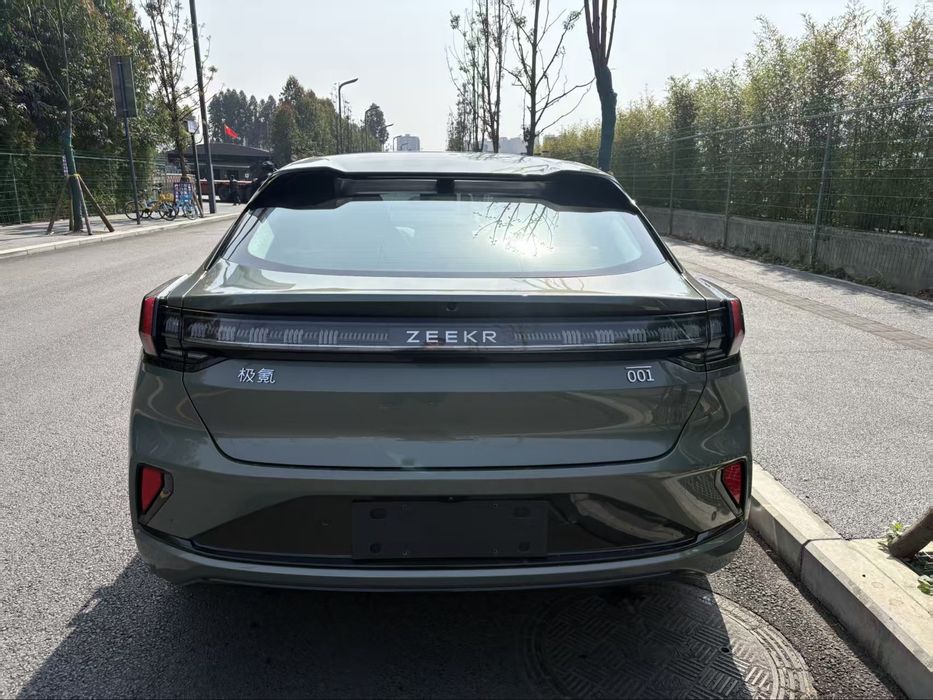 Eng arzon Zeekr 001 garantiyada sotiladi