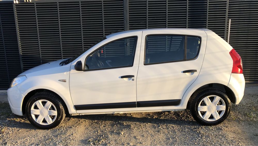 DACIA Sandero 2010 — imagine 2
