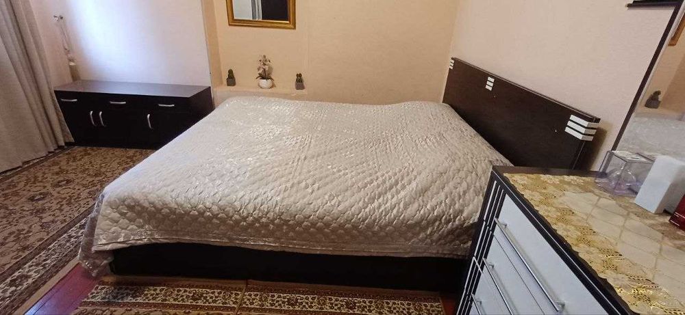 Продается двухспальная кровать