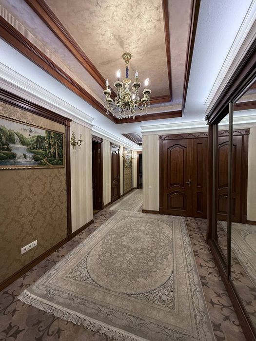 Продаётся квартира 4/4/7 "Габус" Тараса Шевченко, 182м2