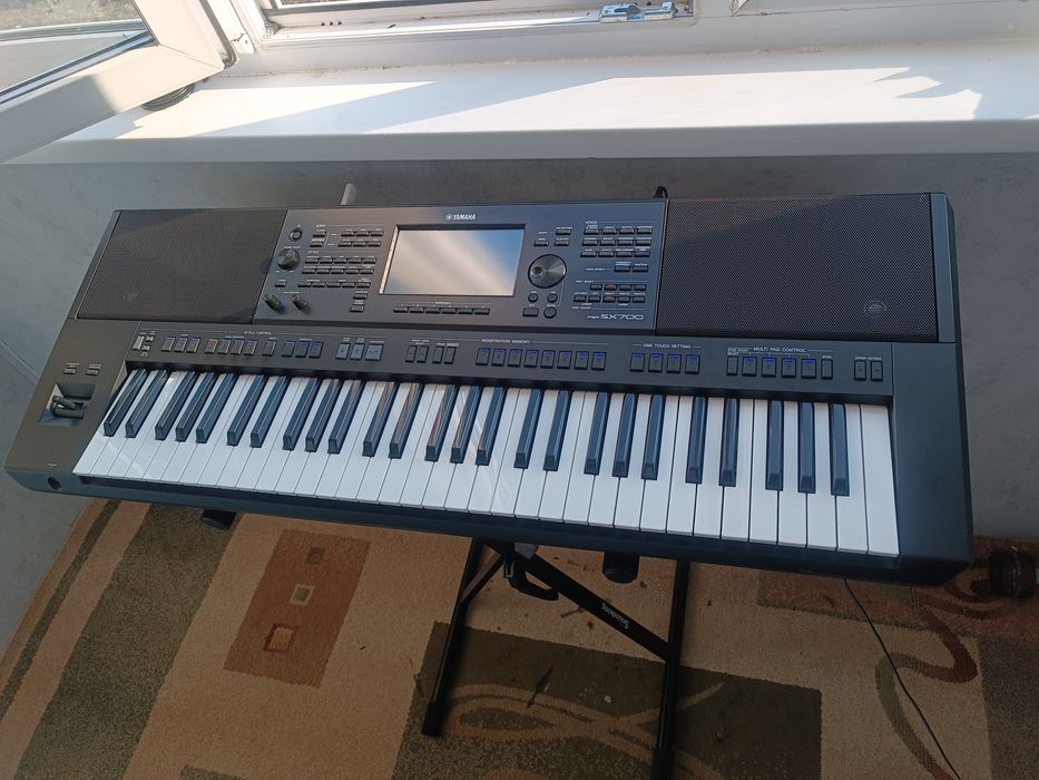 Yamaha psr sx-700