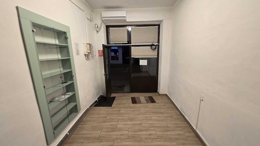 Inchiriez spatiu comercial, Dr.Tr.Severin, zona centru - Piata Mircea