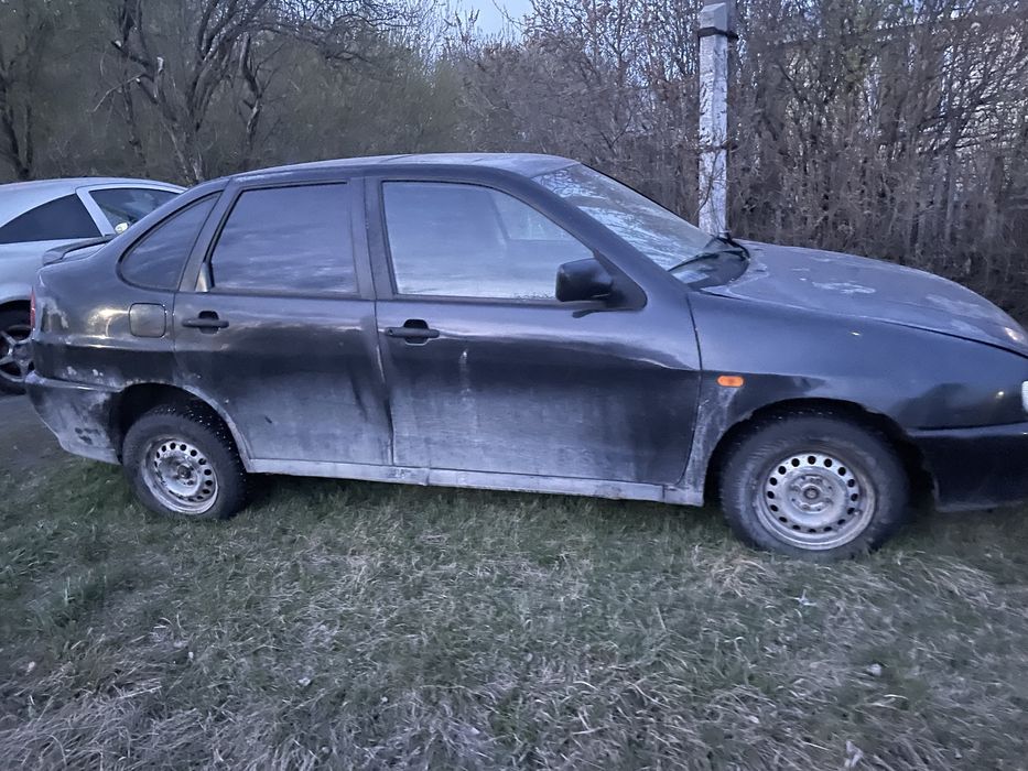 Продам машину сеат 1998 г