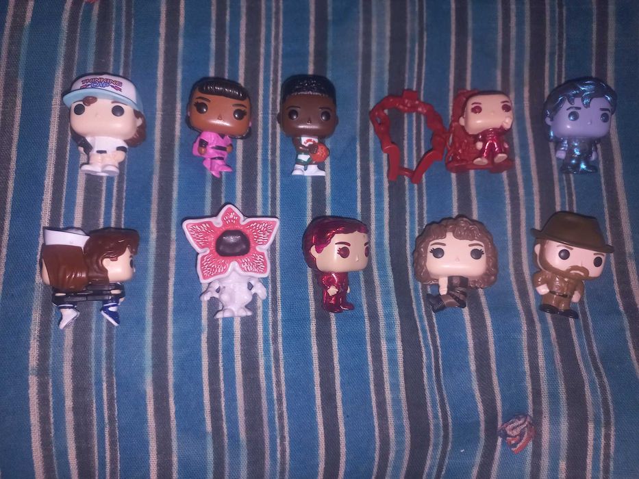 Фигурки очень странных дел