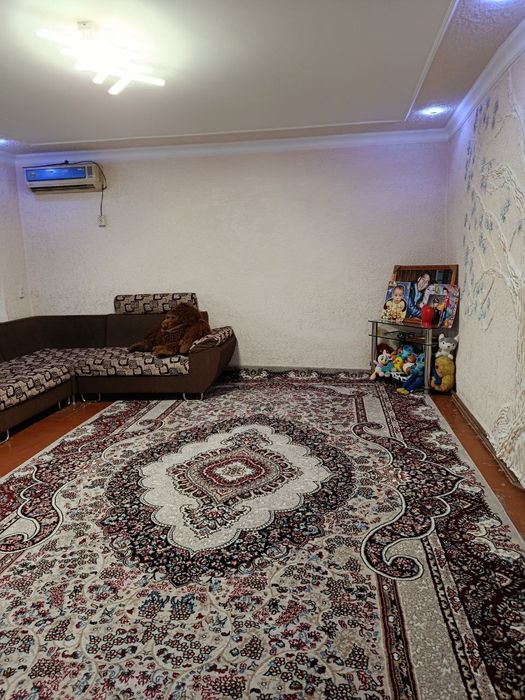 Срочно ер уй сотилади