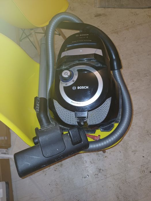 Пылесос в хорошем состоянии