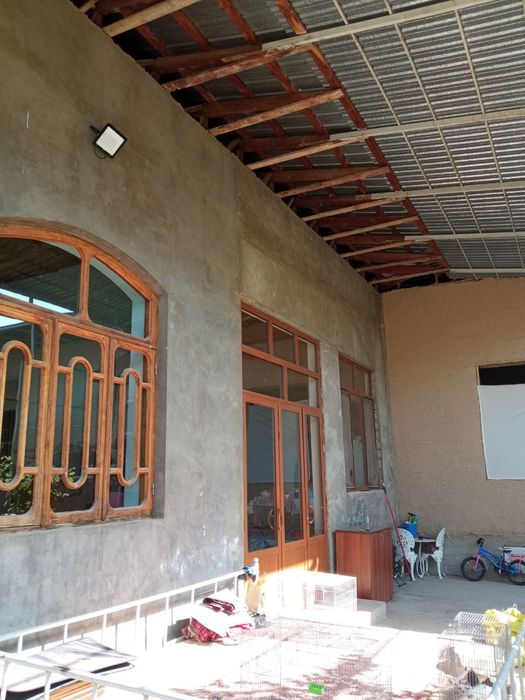 uy sotiladi eski 16 yillik betonkaga yaqin 6 sotu