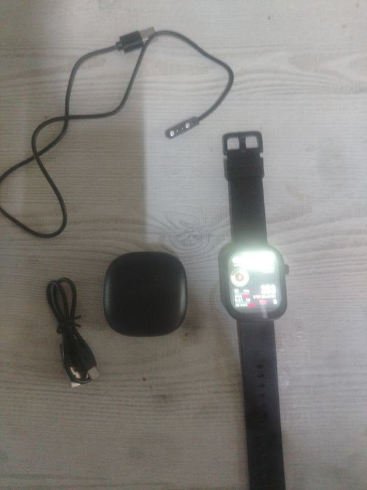 Продам наушники и смарт часы