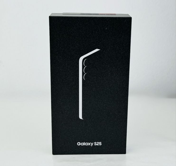 НОВ! Samsung Galaxy S25 5G 128GB 12RAM Blueblack 2г. Гаранция!