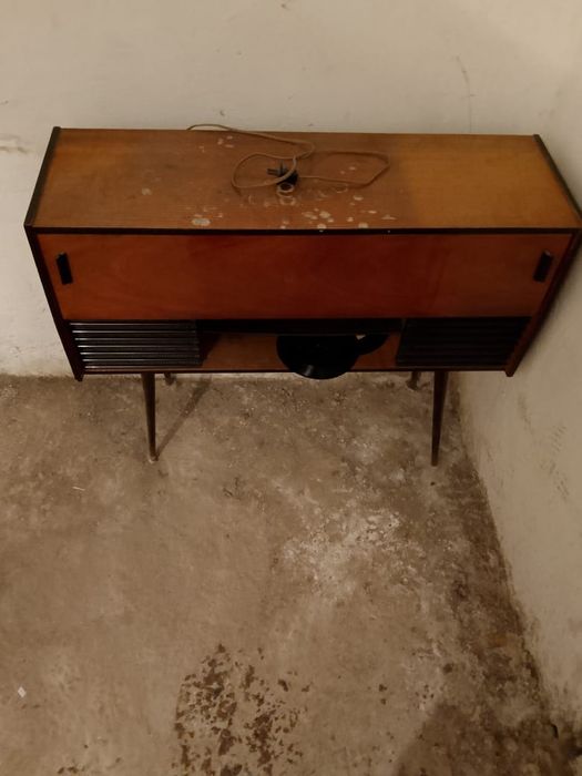 Срочно продам Радиолу