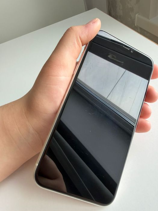 ПРОДАМ iPhone 11 128GB Белый