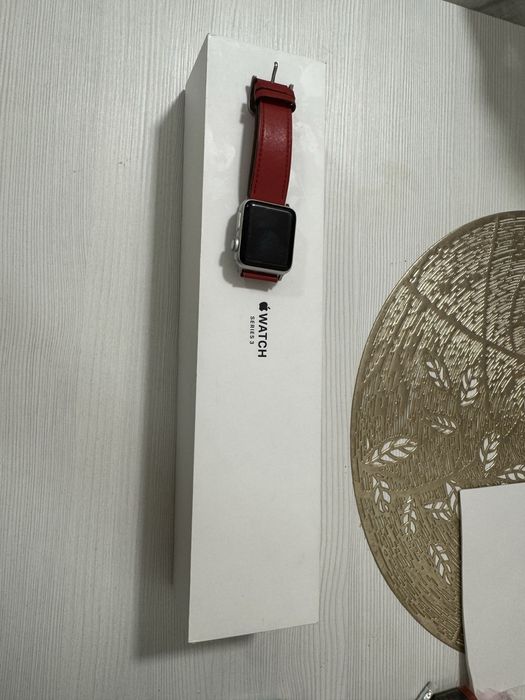 Продам эпл вотч 3 серия в идеальном состоянии