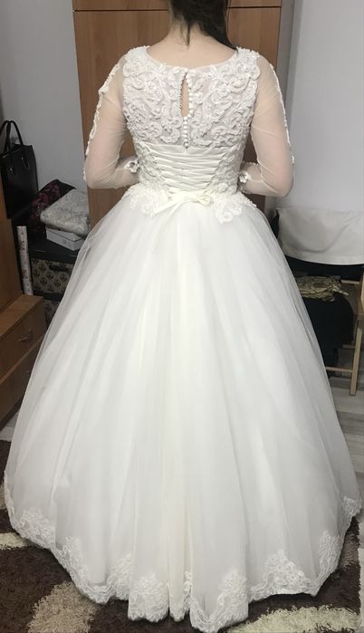 Rochie mireasa perlute dantela