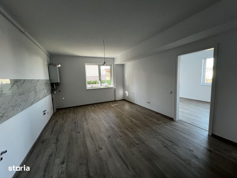 Apartament de 2 camere, 54 mp, balcon, zona Teilor — fotografia 1