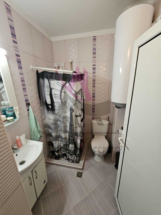 Дава се под наем Двустаен апартамент в Варна, Цветен квартал - 40 кв.м за 250 € - Снимка #3