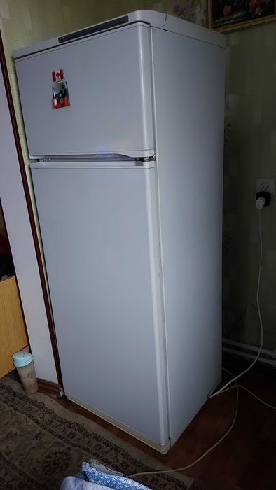Холодильник " Atlant " продам