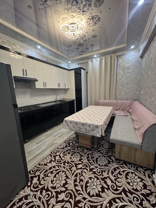 Сдается люкс 2х комнатная квартира Крытый рынок