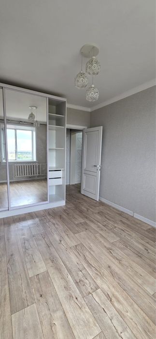 продам 2х комн кв (6-86, 8 этаж)