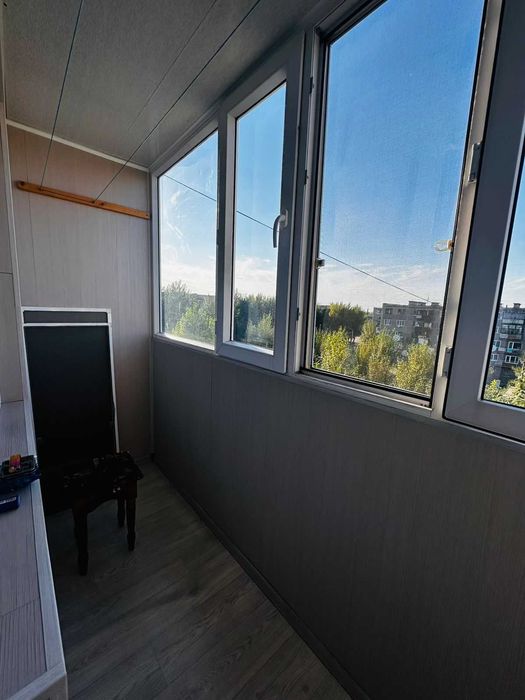 Продам 2 ку ломоносова 11\2