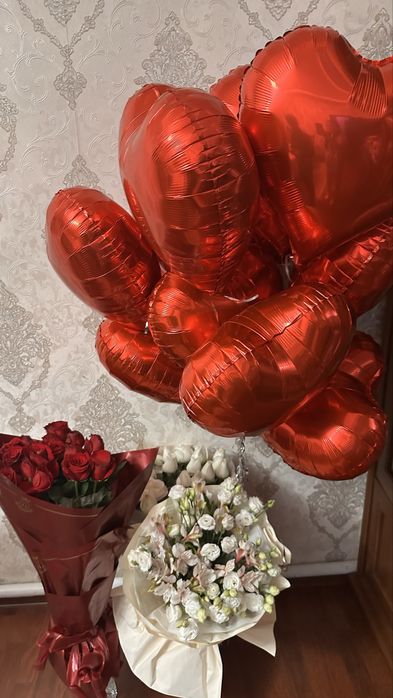 Цветы букеты роз кусовые алые