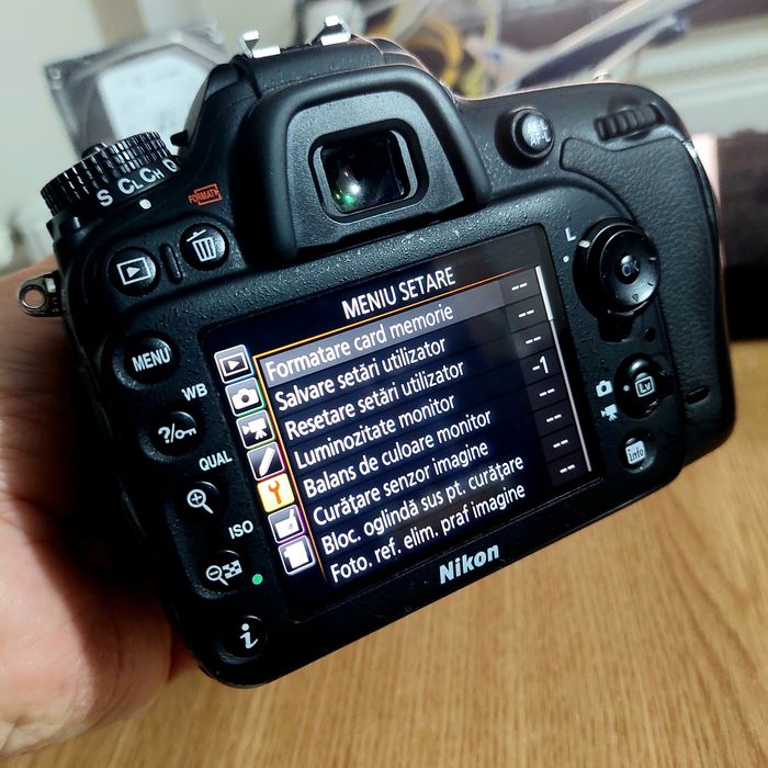 Nikon D7200 cu obiectiv SIGMA 17-50/2.8