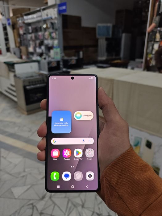 Samsung z flip 7 Sotiladi xolati yangi