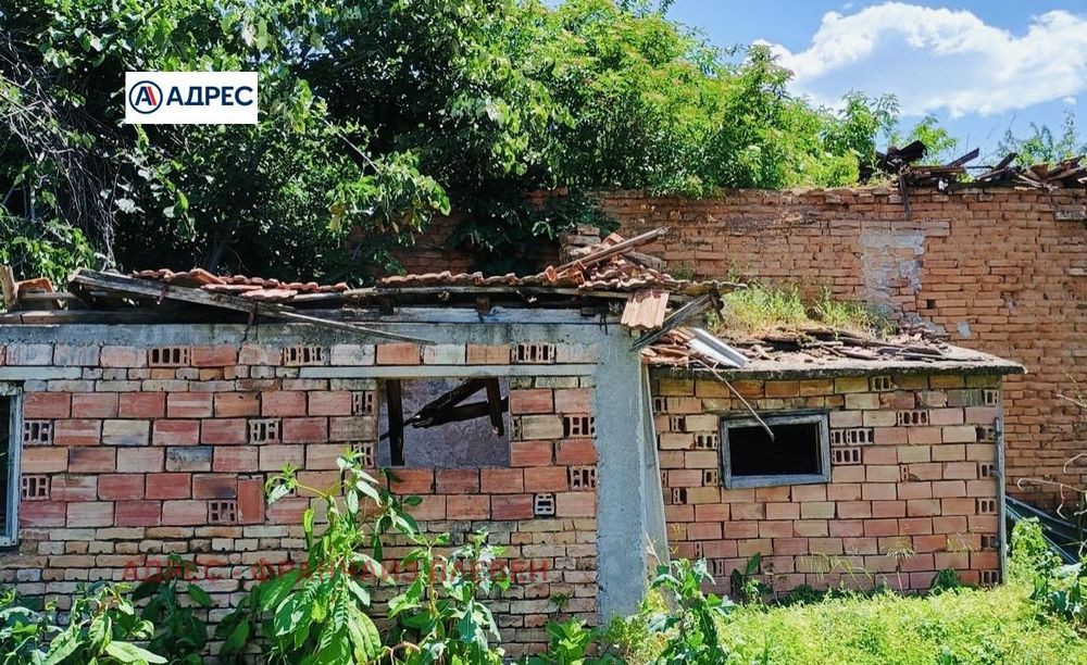 Парцел в Плевен, област-с.Обнова площ 2780 цена 11248