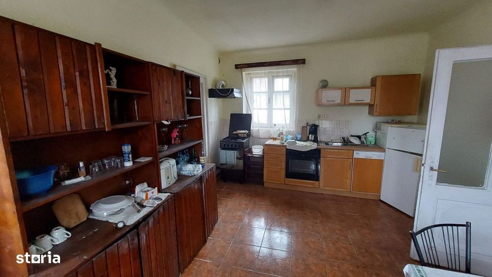 Apartament 5 camere la casa zona ultracentrala in Cisnadie