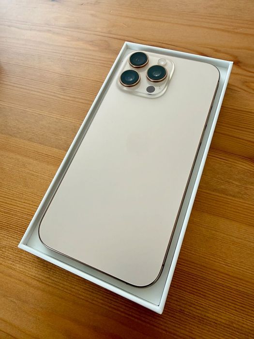 iPhone 16 Pro Max 1TB + Подарък кейс Reborn Device RD Case V3 Limited