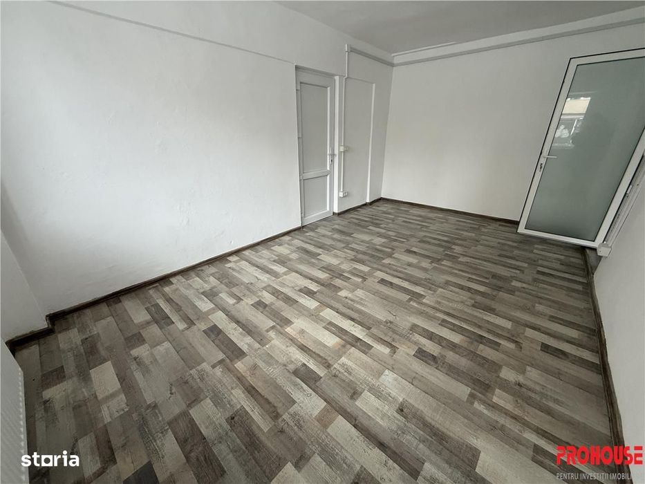 Adjud - spatiu comercial renovat complet