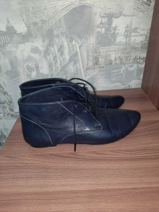 Продам кожанные ботинки