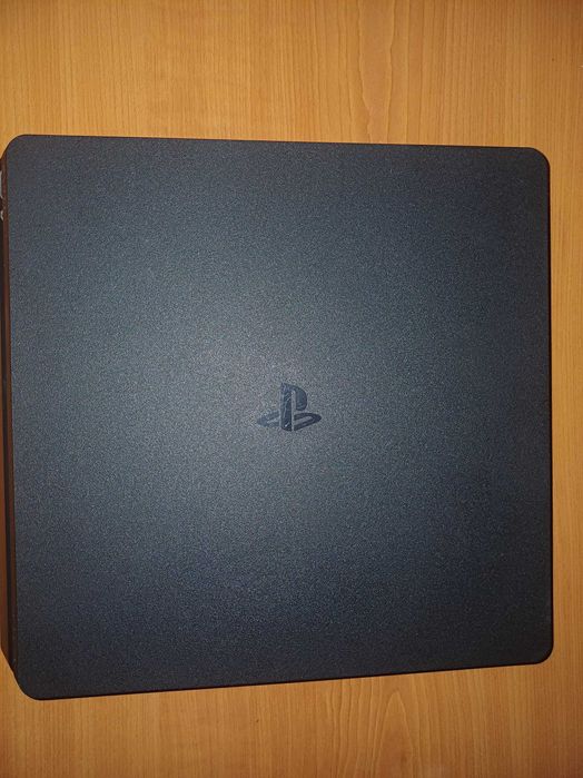 Playstation 4 Slim 1TB + 2 игри