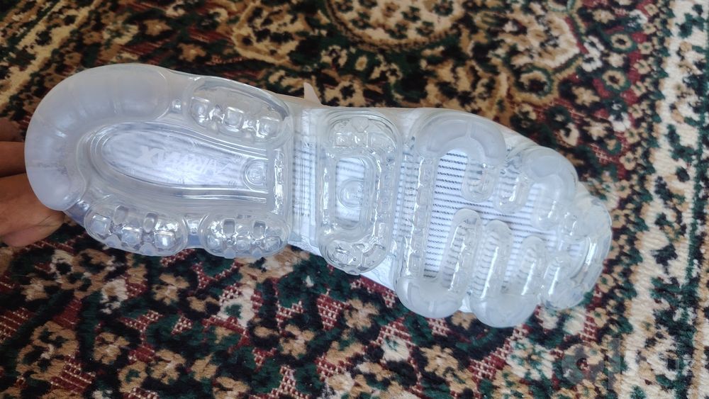 vapormax nike 42. 43 razmer bor yangi