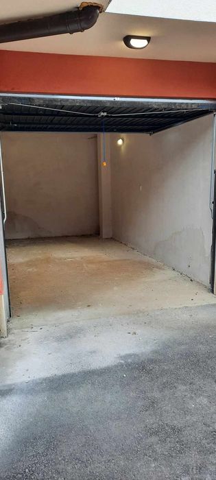 Дава се под наем Гараж / Паркомясто в София, Левски - 12 кв.м за 127.5 € - Снимка #1