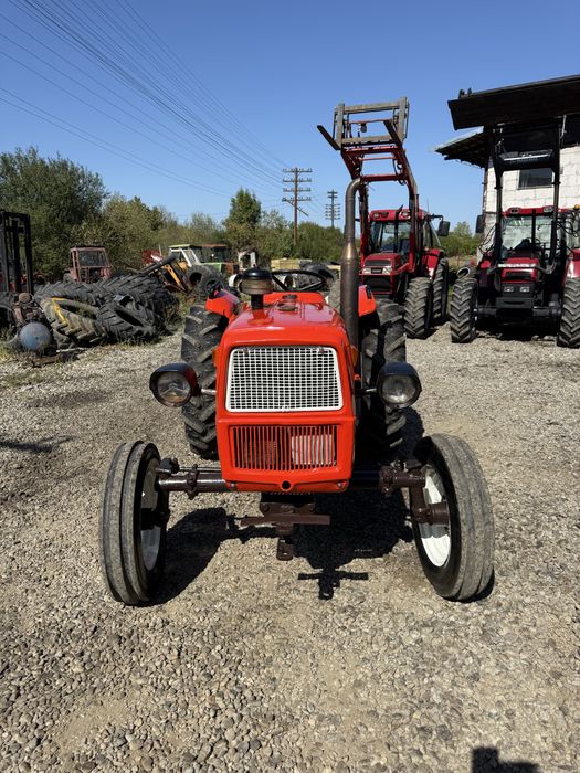 Vând tractor Fiat 415