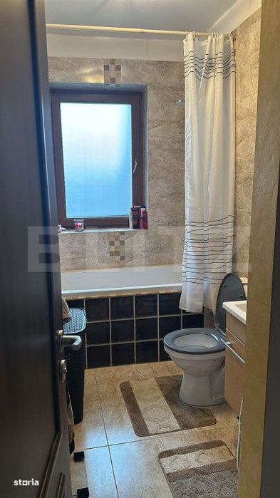 Apartament de vanzare cu 3 camere, 53 mp, zona Semicentrala