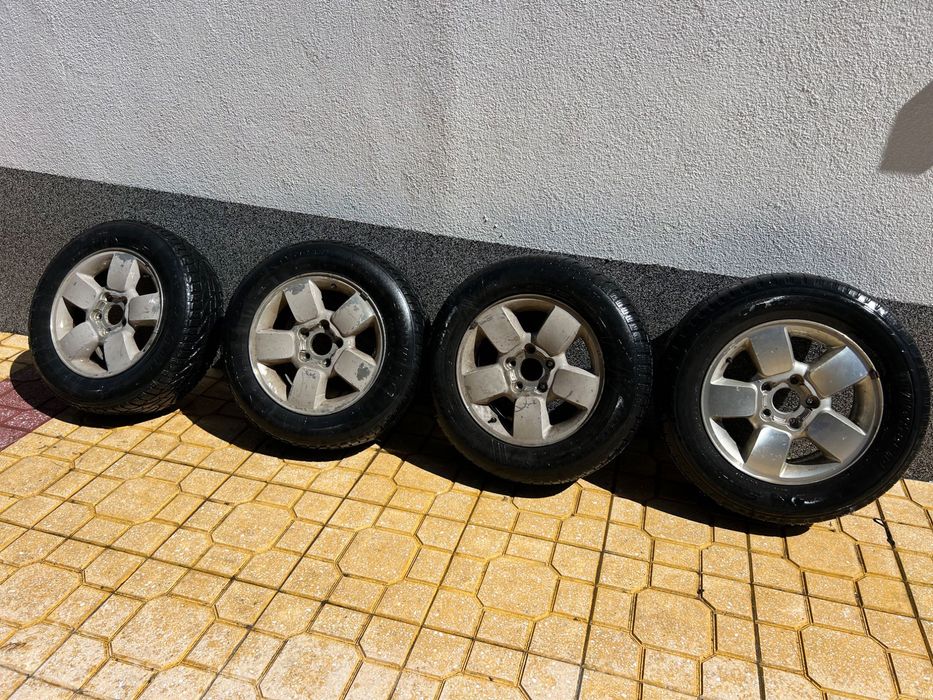 Джанти с гуми за джип Гранд Чероки