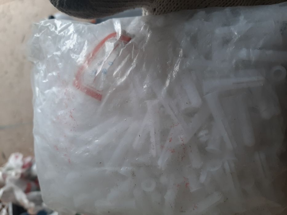 Разветвители тв.Бурый фирмы девалт.