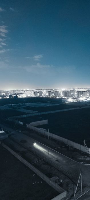 Янги дархонда курилган уй сотилади 13.этаж 3 хонали квартира .