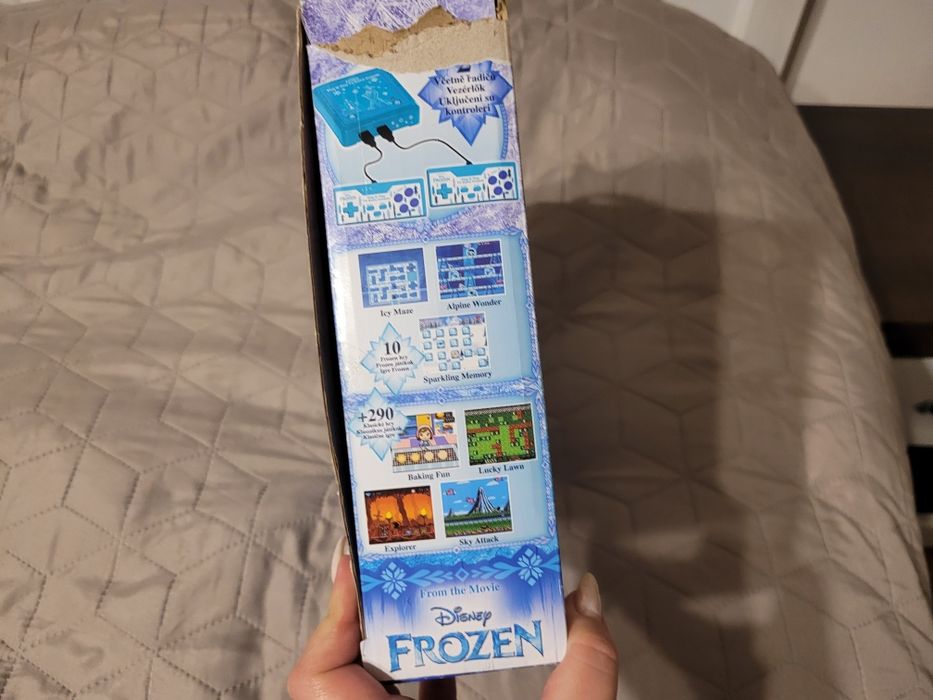 Конзола, 290 игри- Елза и Ана