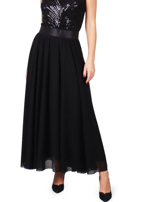 Дълга черна пола Dika подчертава талия