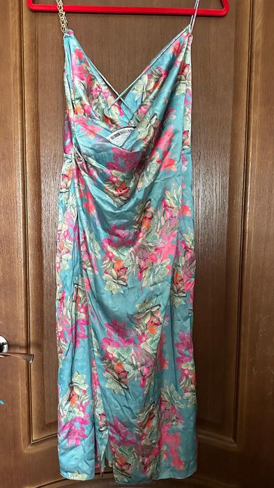 Продам коктейльное платье