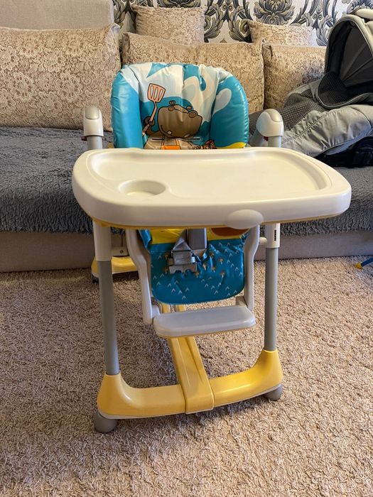 Продам стульчик для кормления срочно