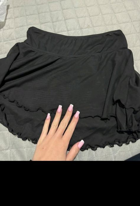 Fusta mini neagra lejera