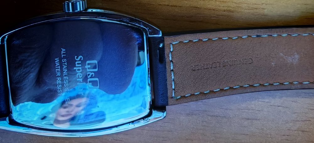 Vând ceas mâna Q&Q