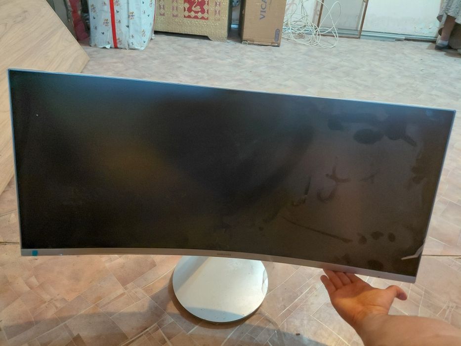 Монитор Samsung C32F391 32" (изогнутый)

Продам стильный изогнутый мон