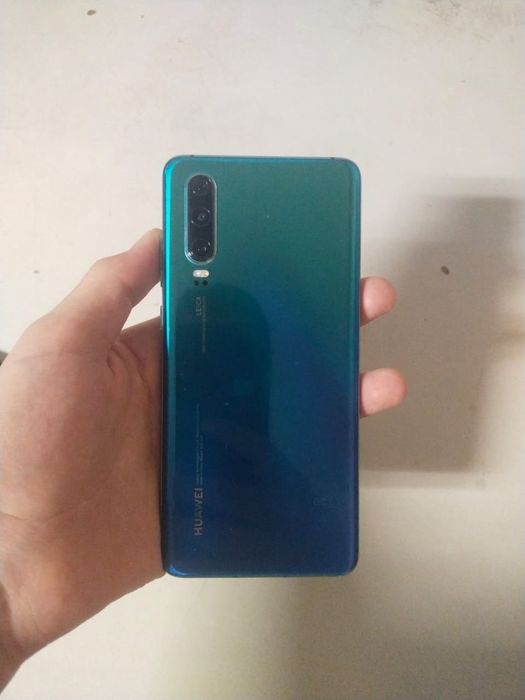 Смартфон HUAWEI P30