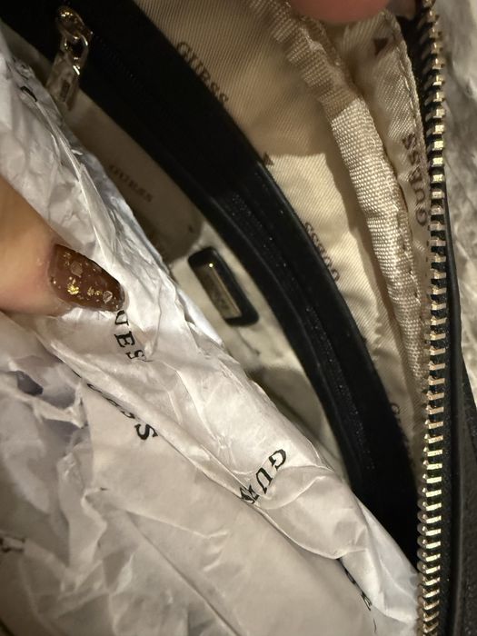 100% Оригинална чанта на GUESS