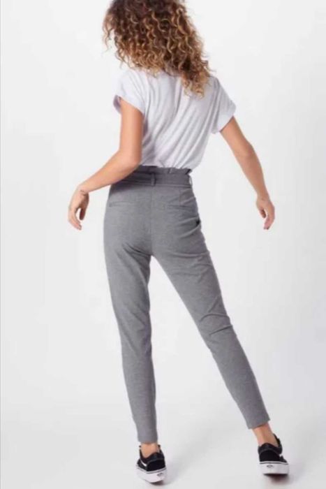 Слим фит Vero moda.
Р-р M. Нов с етикет